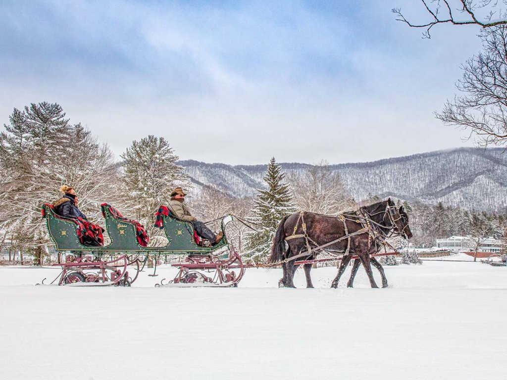 horsedrawn sleigh at the greenbrier resort.