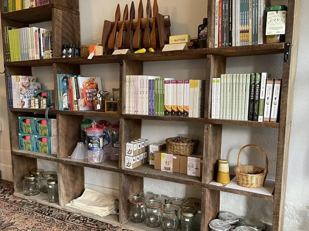 primitive things wv bookshelf of simple living.