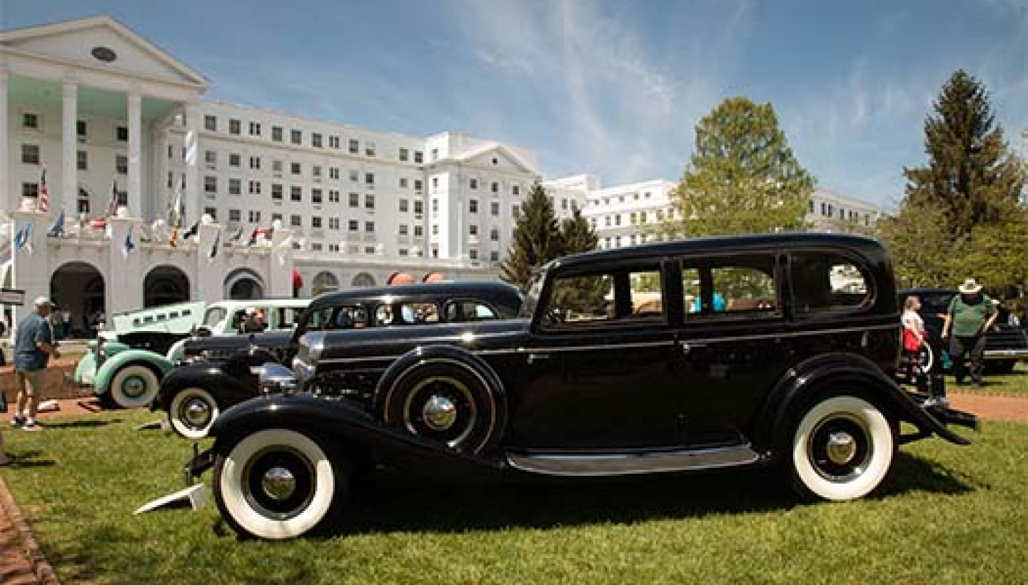 concourse delegance classic black car