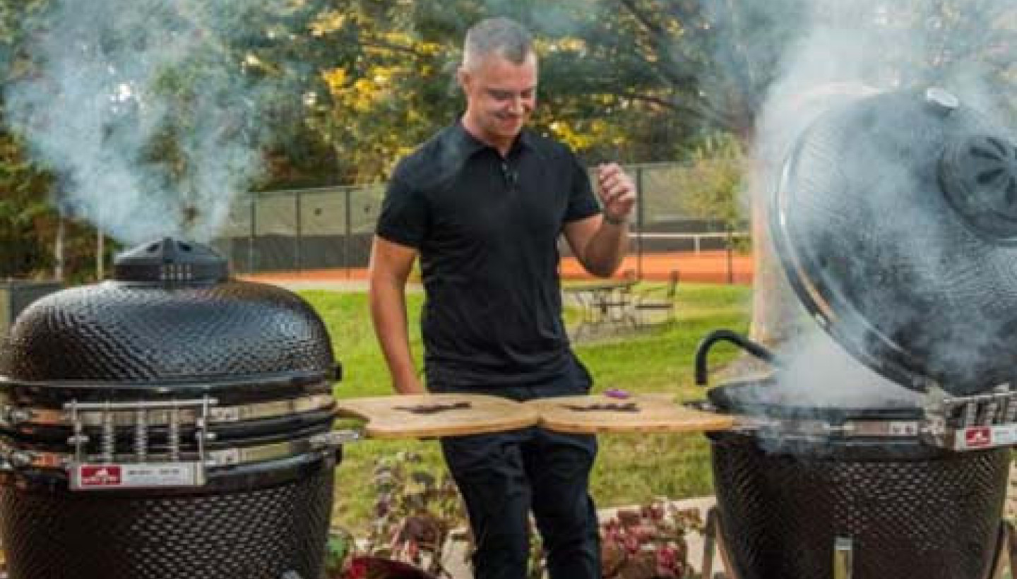 grill master jack arnold at work